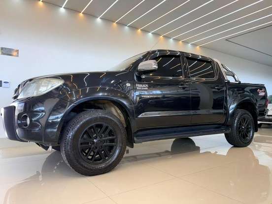TOYOTA-HILUX-2010