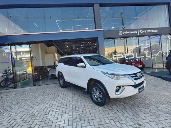 TOYOTA-HILUX SW4-2.7 SR 7 LUGARES 4X2 16V FLEX 4P AUTOMÁTICO TOYOTA-HILUX SW4-2016