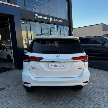 TOYOTA-HILUX SW4-2016