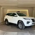 TOYOTA HILUX SW4 2.7 VVT-i FLEX SRV 7L 4X2 AUTOMÁTICO TOYOTA HILUX SW4 2.7 VVT-i FLEX SRV 7L 4X2 AUTOMÁTICO