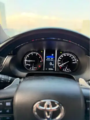 TOYOTA-HILUX SW4-2023