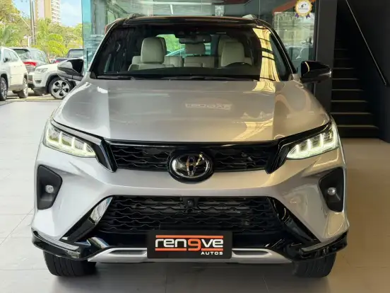 TOYOTA-HILUX SW4-2.8 D-4D TURBO DIESEL DIAMOND 7L 4X4 AUTOMÁTICO TOYOTA-HILUX SW4-2024