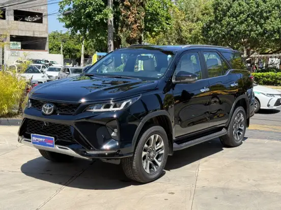 TOYOTA-HILUX SW4-2.8 D-4D TURBO DIESEL DIAMOND 7L 4X4 AUTOMÁTICO TOYOTA-HILUX SW4-2024