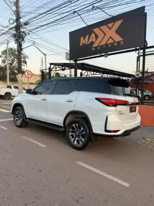 TOYOTA-HILUX SW4-2023