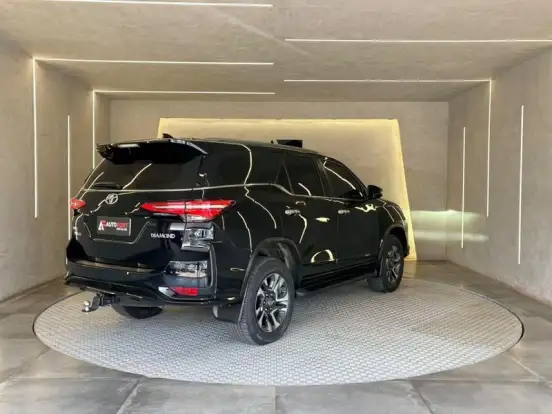 TOYOTA-HILUX SW4-2022