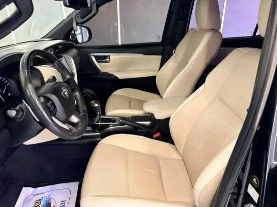 TOYOTA-HILUX SW4-2022