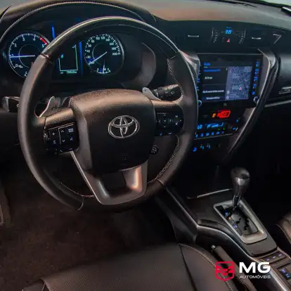 TOYOTA-HILUX SW4-2021