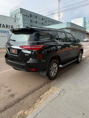 TOYOTA-HILUX SW4-2023