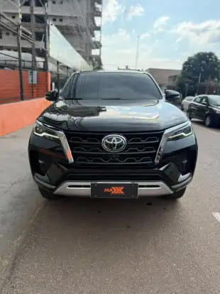 TOYOTA-HILUX SW4-2.8 D-4D TURBO DIESEL SRX 7L 4X4 AUTOMÁTICO TOYOTA-HILUX SW4-2023