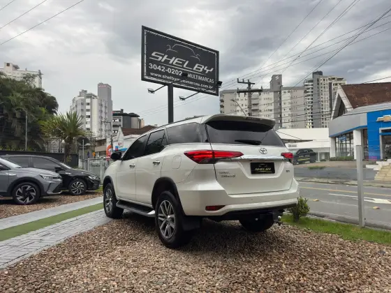 TOYOTA HILUX SW4 2.8 SRX 4X4 16V TURBO INTERCOOLER DIESEL 4P AUTOMÁTICO