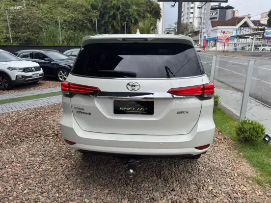 TOYOTA-HILUX SW4-2019