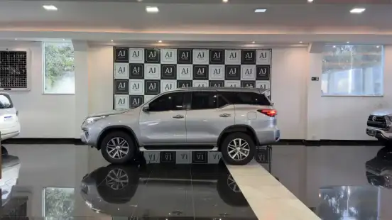 TOYOTA-HILUX SW4-2019