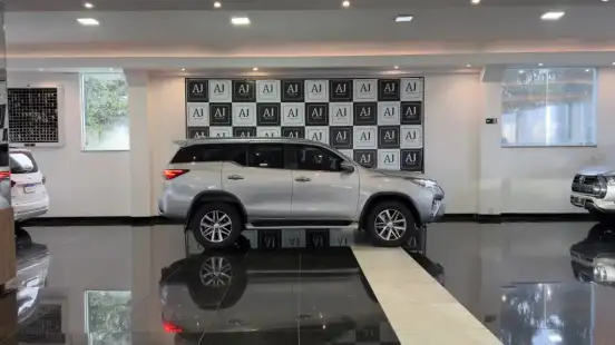 TOYOTA-HILUX SW4-2019