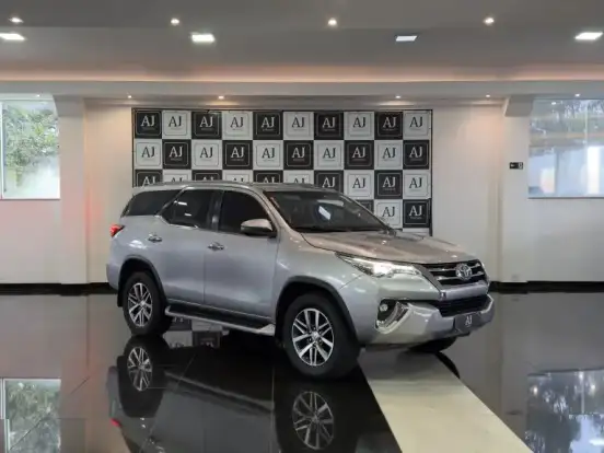 TOYOTA-HILUX SW4-2.8 SRX 4X4 16V TURBO INTERCOOLER DIESEL 4P AUTOMÁTICO TOYOTA-HILUX SW4-2019