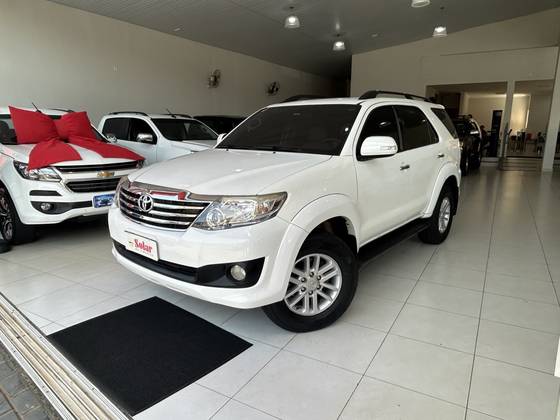 TOYOTA HILUX SW4 2.7 SR 4X2 16V FLEX 4P AUTOMÁTICO