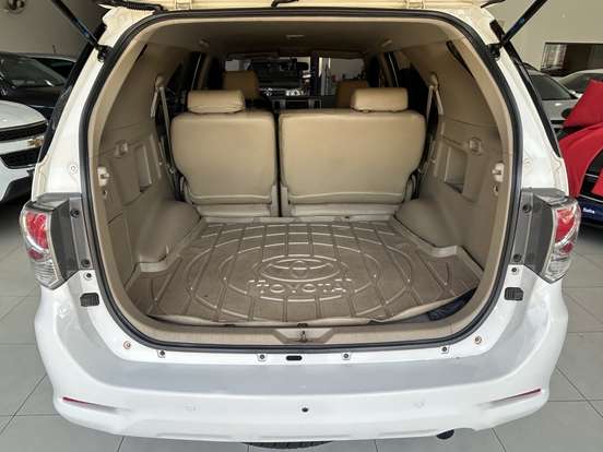 TOYOTA-HILUX SW4-2.7 SR 4X2 16V FLEX 4P AUTOMÁTICO TOYOTA-HILUX SW4-2013