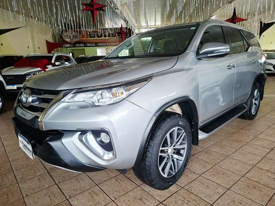 TOYOTA-HILUX SW4-2019