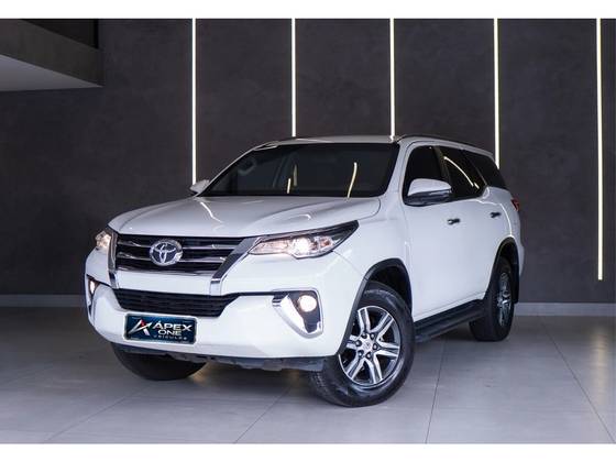 TOYOTA HILUX SW4 2.7 SRV 7 LUGARES 4X2 16V FLEX 4P AUTOMÁTICO