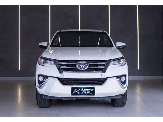 TOYOTA-HILUX SW4-2.7 SRV 7 LUGARES 4X2 16V FLEX 4P AUTOMÁTICO TOYOTA-HILUX SW4-2018