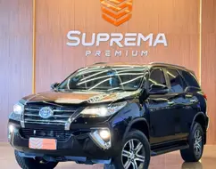 TOYOTA HILUX SW4 2.7 SRV 7 LUGARES 4X2 16V FLEX 4P AUTOMÁTICO TOYOTA HILUX SW4 2.7 SRV 7 LUGARES 4X2 16V FLEX 4P AUTOMÁTICO