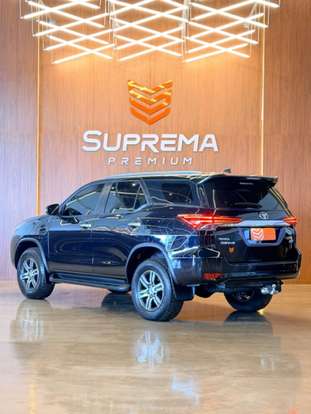 TOYOTA-HILUX SW4-2.7 SRV 7 LUGARES 4X2 16V FLEX 4P AUTOMÁTICO TOYOTA-HILUX SW4-2020