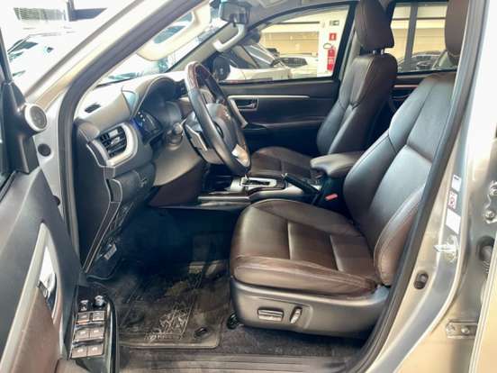 TOYOTA-HILUX SW4-2018