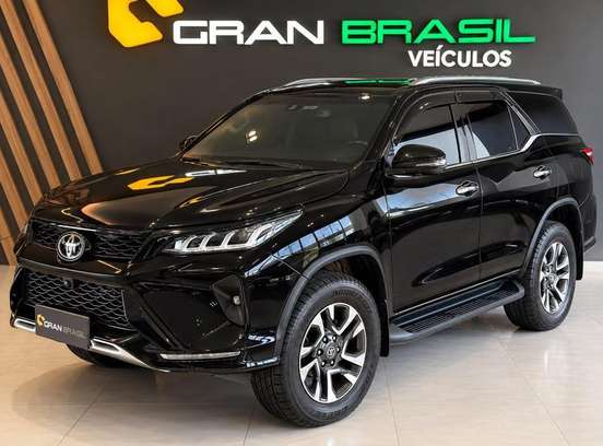 TOYOTA-HILUX SW4-2.8 D-4D TURBO DIESEL DIAMOND 7L 4X4 AUTOMÁTICO TOYOTA-HILUX SW4-2024