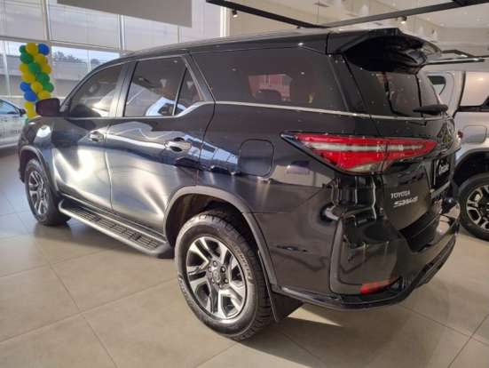 TOYOTA-HILUX SW4-2022