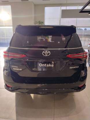 TOYOTA-HILUX SW4-2.8 D-4D TURBO DIESEL DIAMOND 7L 4X4 AUTOMÁTICO TOYOTA-HILUX SW4-2022