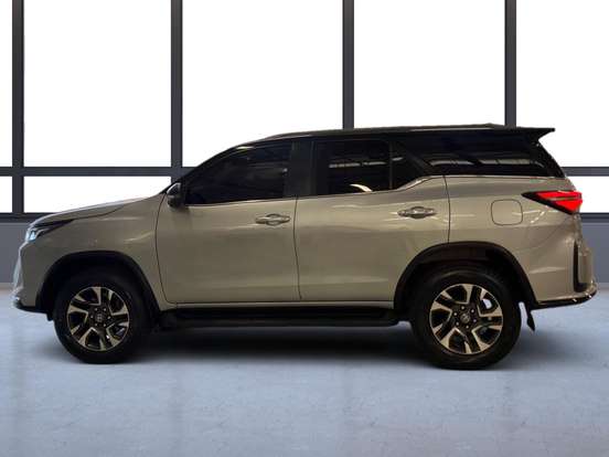 TOYOTA-HILUX SW4-2021