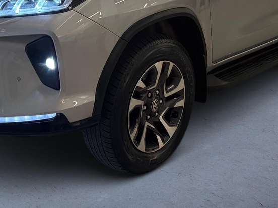 TOYOTA-HILUX SW4-2021
