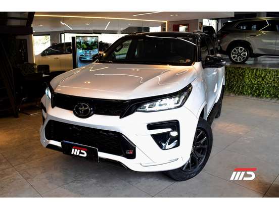 TOYOTA-HILUX SW4-2023