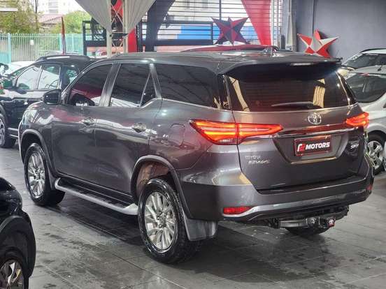 TOYOTA-HILUX SW4-2.8 D-4D TURBO DIESEL SRX 7L 4X4 AUTOMÁTICO TOYOTA-HILUX SW4-2022