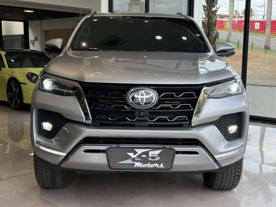 TOYOTA-HILUX SW4-2022