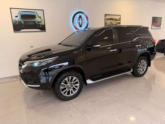 TOYOTA-HILUX SW4-2022