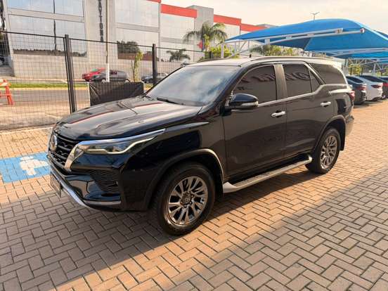 TOYOTA-HILUX SW4-2022
