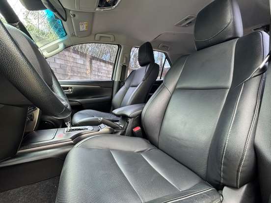 TOYOTA-HILUX SW4-2022