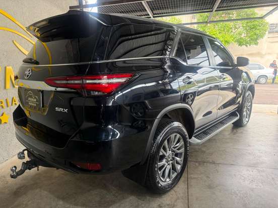 TOYOTA-HILUX SW4-2021
