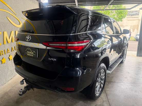 TOYOTA-HILUX SW4-2021