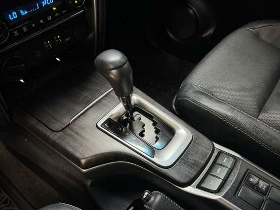 TOYOTA-HILUX SW4-2022