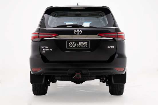 TOYOTA-HILUX SW4-2023