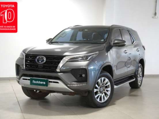 TOYOTA-HILUX SW4-2.8 D-4D TURBO DIESEL SRX 7L 4X4 AUTOMÁTICO TOYOTA-HILUX SW4-2021