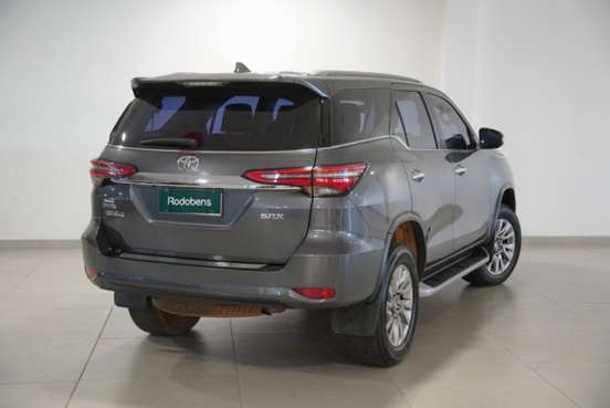 TOYOTA-HILUX SW4-2021