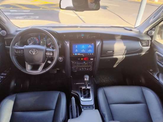 TOYOTA-HILUX SW4-2.8 D-4D TURBO DIESEL SRX PLATINUM 7L 4X4 AUTOMÁTICO TOYOTA-HILUX SW4-2024