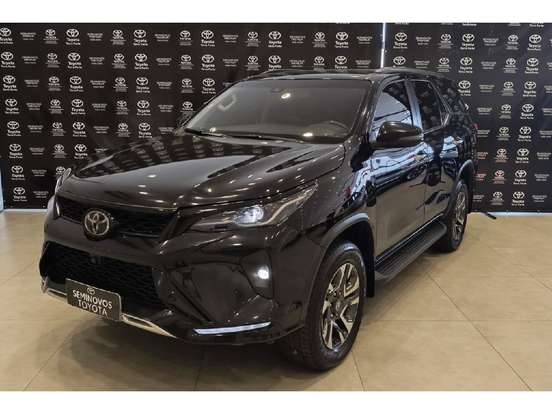 TOYOTA-HILUX SW4-2.8 D-4D TURBO DIESEL SRX PLATINUM 7L 4X4 AUTOMÁTICO TOYOTA-HILUX SW4-2024