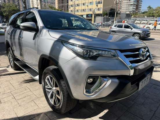 TOYOTA-HILUX SW4-2.8 SRX 4X4 16V TURBO INTERCOOLER DIESEL 4P AUTOMÁTICO TOYOTA-HILUX SW4-2018