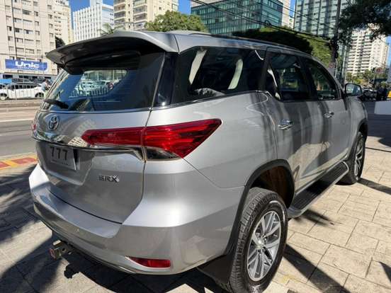 TOYOTA-HILUX SW4-2018