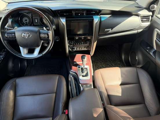 TOYOTA-HILUX SW4-2018