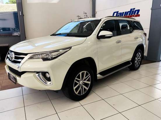 TOYOTA-HILUX SW4-2016