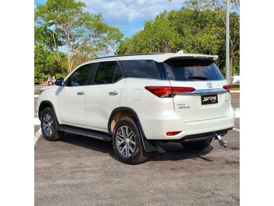 TOYOTA-HILUX SW4-2019